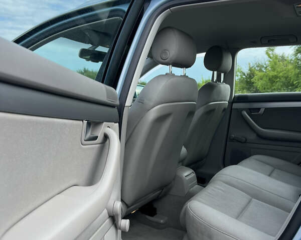 Синій Ауді А4, об'ємом двигуна 2 л та пробігом 210 тис. км за 6600 $, фото 6 на Automoto.ua