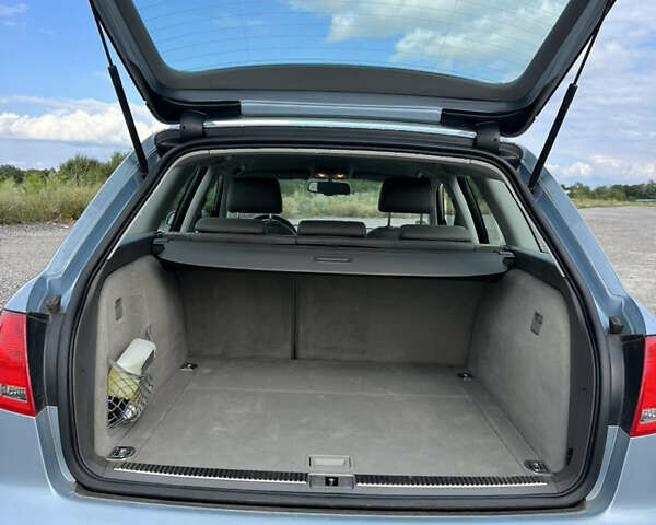 Синій Ауді А4, об'ємом двигуна 2 л та пробігом 210 тис. км за 6600 $, фото 68 на Automoto.ua