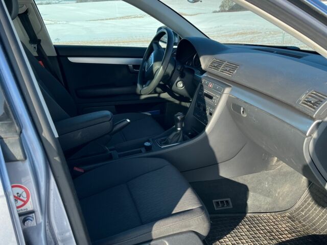 Синий Ауди А4, объемом двигателя 2 л и пробегом 157 тыс. км за 4800 $, фото 9 на Automoto.ua
