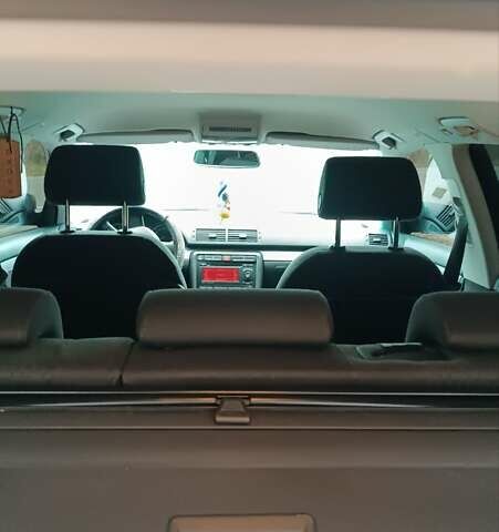 Синій Ауді А4, об'ємом двигуна 2 л та пробігом 284 тис. км за 6500 $, фото 15 на Automoto.ua