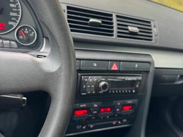 Синий Ауди А4, объемом двигателя 1.6 л и пробегом 244 тыс. км за 6700 $, фото 92 на Automoto.ua