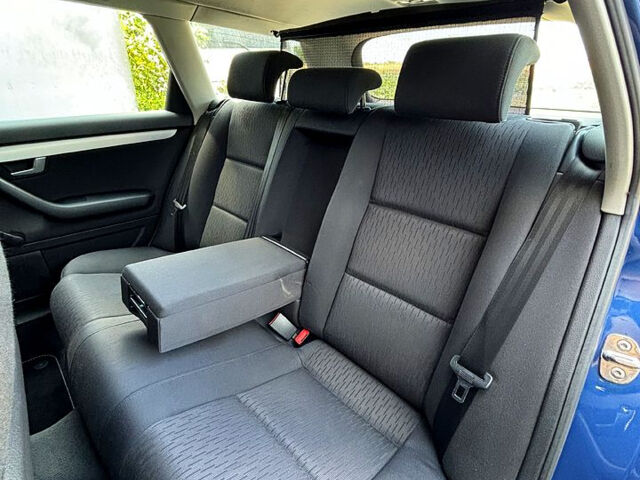 Синій Ауді А4, об'ємом двигуна 1.6 л та пробігом 237 тис. км за 7600 $, фото 13 на Automoto.ua