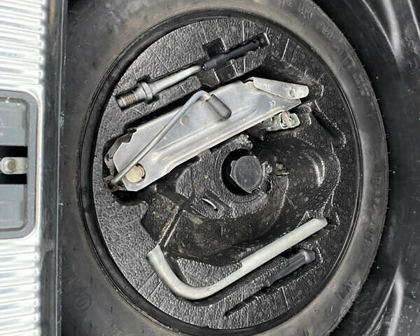 Синий Ауди А4, объемом двигателя 1.97 л и пробегом 281 тыс. км за 8000 $, фото 10 на Automoto.ua