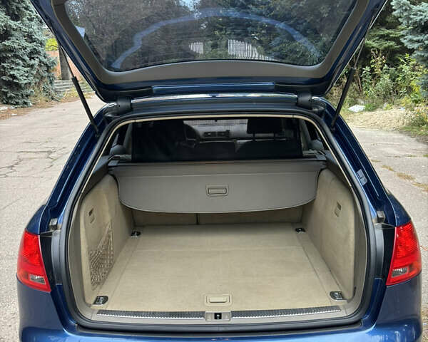 Синий Ауди А4, объемом двигателя 2.97 л и пробегом 293 тыс. км за 7250 $, фото 10 на Automoto.ua