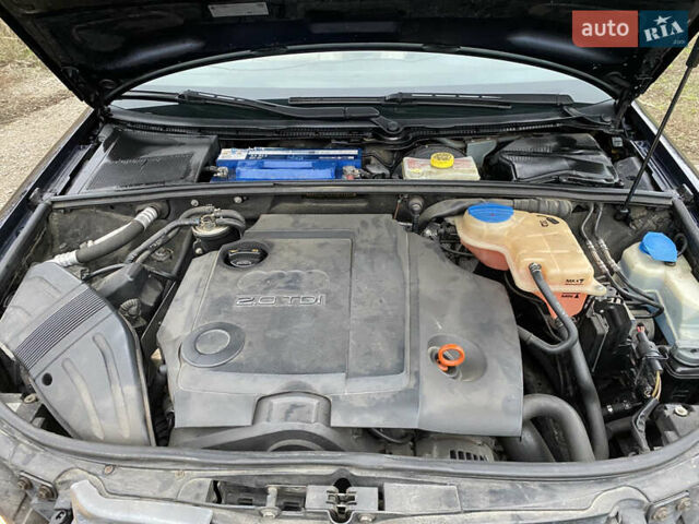 Синий Ауди А4, объемом двигателя 1.97 л и пробегом 281 тыс. км за 8000 $, фото 17 на Automoto.ua