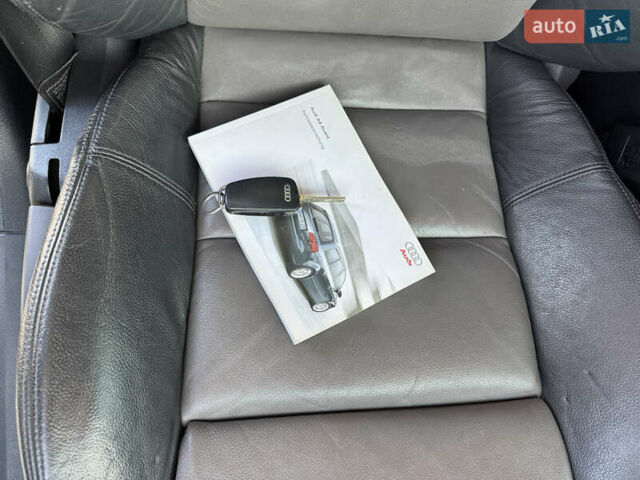 Синий Ауди А4, объемом двигателя 1.98 л и пробегом 300 тыс. км за 8000 $, фото 16 на Automoto.ua