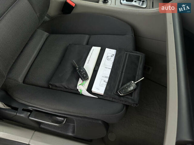 Синий Ауди А4, объемом двигателя 2 л и пробегом 206 тыс. км за 7200 $, фото 51 на Automoto.ua