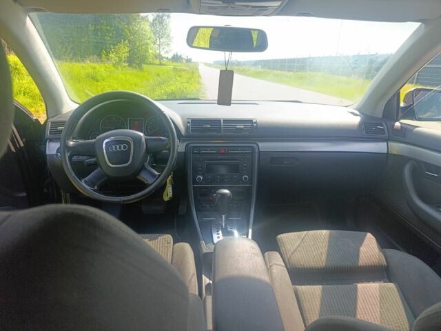 Синий Ауди А4, объемом двигателя 2 л и пробегом 300 тыс. км за 3413 $, фото 1 на Automoto.ua