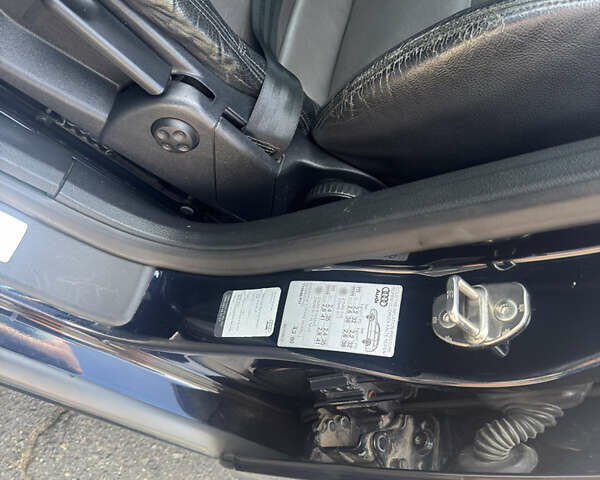 Синій Ауді А4, об'ємом двигуна 1.98 л та пробігом 300 тис. км за 7200 $, фото 13 на Automoto.ua