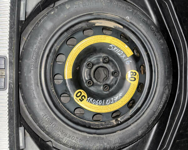 Синий Ауди А4, объемом двигателя 1.98 л и пробегом 300 тыс. км за 8000 $, фото 14 на Automoto.ua