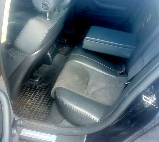 Синий Ауди А4, объемом двигателя 2 л и пробегом 344 тыс. км за 7100 $, фото 6 на Automoto.ua