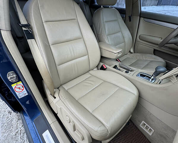 Синий Ауди А4, объемом двигателя 3 л и пробегом 294 тыс. км за 7700 $, фото 9 на Automoto.ua