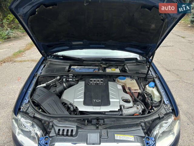 Синий Ауди А4, объемом двигателя 2.97 л и пробегом 293 тыс. км за 7250 $, фото 14 на Automoto.ua