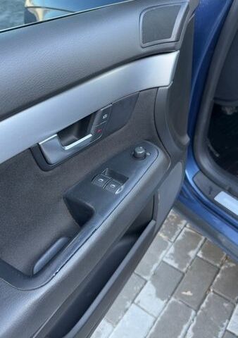 Синій Ауді А4, об'ємом двигуна 1.98 л та пробігом 206 тис. км за 6999 $, фото 15 на Automoto.ua