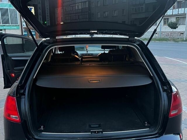 Синий Ауди А4, объемом двигателя 2 л и пробегом 392 тыс. км за 6700 $, фото 4 на Automoto.ua