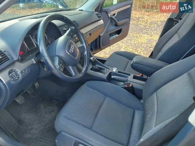 Синій Ауді А4, об'ємом двигуна 2 л та пробігом 225 тис. км за 8800 $, фото 5 на Automoto.ua