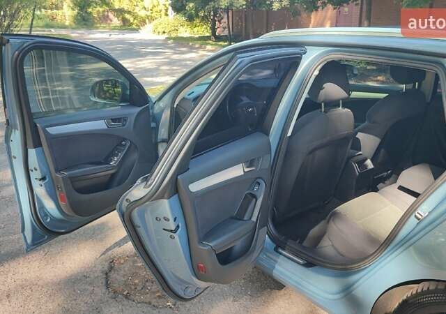 Синий Ауди А4, объемом двигателя 2.7 л и пробегом 250 тыс. км за 8850 $, фото 15 на Automoto.ua