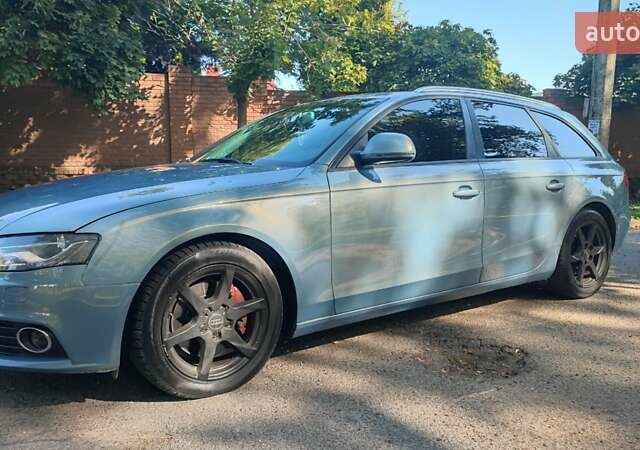Синий Ауди А4, объемом двигателя 2.7 л и пробегом 250 тыс. км за 8850 $, фото 3 на Automoto.ua