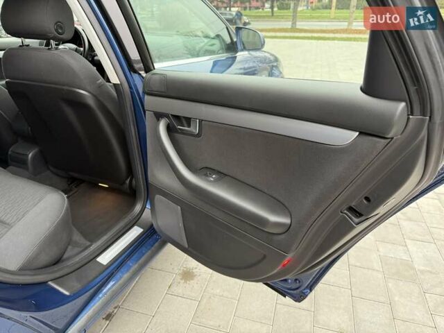 Синій Ауді А4, об'ємом двигуна 1.6 л та пробігом 247 тис. км за 7250 $, фото 33 на Automoto.ua