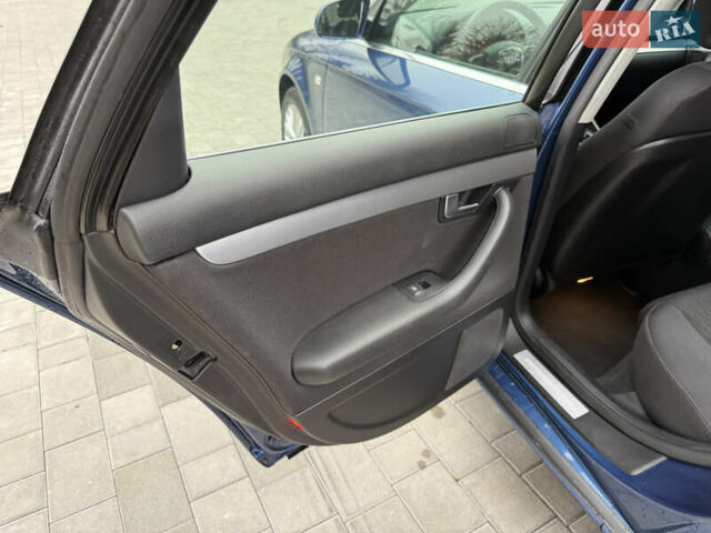 Синій Ауді А4, об'ємом двигуна 1.6 л та пробігом 247 тис. км за 6950 $, фото 36 на Automoto.ua