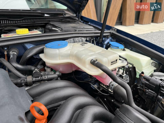 Синій Ауді А4, об'ємом двигуна 1.6 л та пробігом 247 тис. км за 6950 $, фото 46 на Automoto.ua