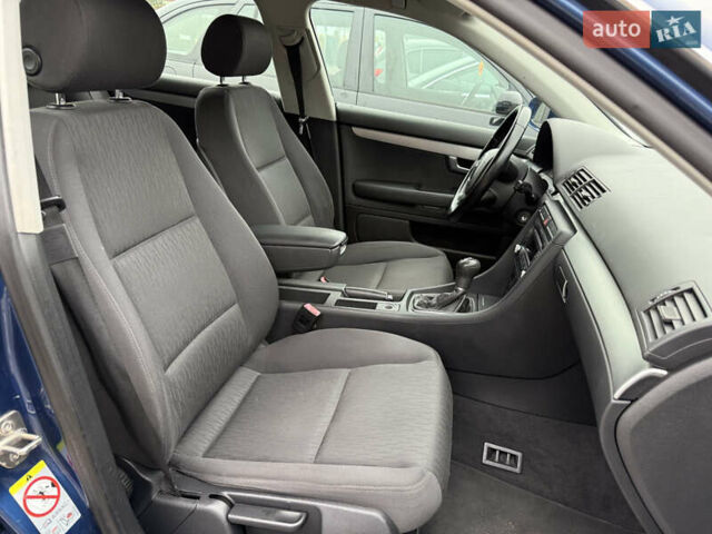 Синій Ауді А4, об'ємом двигуна 1.6 л та пробігом 247 тис. км за 6950 $, фото 48 на Automoto.ua
