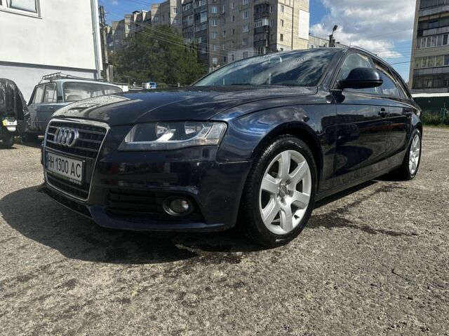 Синий Ауди А4, объемом двигателя 2 л и пробегом 320 тыс. км за 9200 $, фото 1 на Automoto.ua