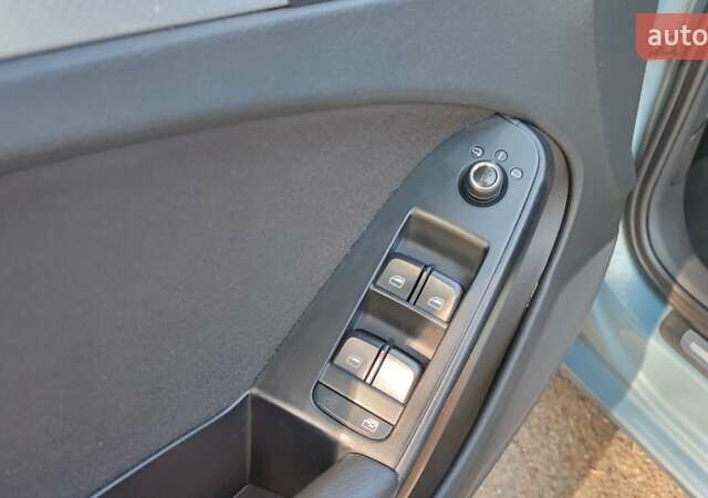 Синий Ауди А4, объемом двигателя 2.7 л и пробегом 250 тыс. км за 8850 $, фото 18 на Automoto.ua