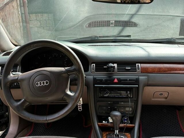 Синий Ауди А4, объемом двигателя 2.7 л и пробегом 250 тыс. км за 8150 $, фото 5 на Automoto.ua