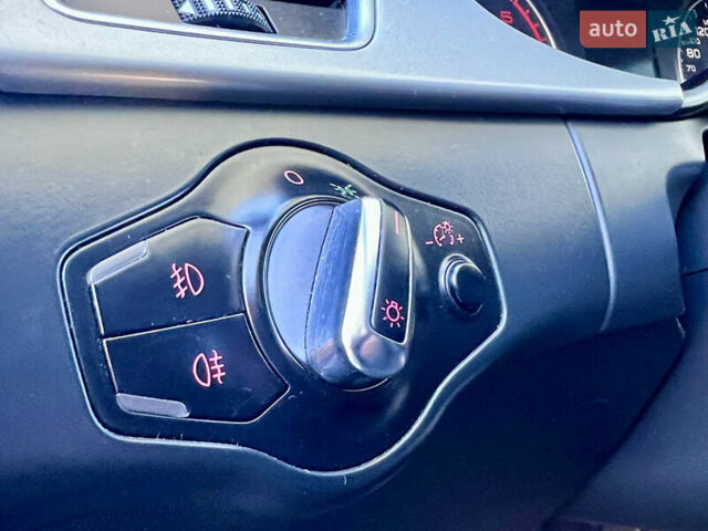 Синий Ауди А4, объемом двигателя 2 л и пробегом 242 тыс. км за 9750 $, фото 29 на Automoto.ua