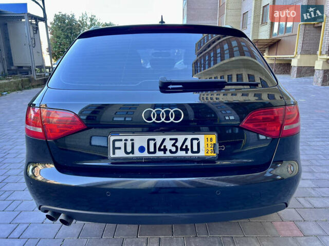 Синий Ауди А4, объемом двигателя 2 л и пробегом 242 тыс. км за 9750 $, фото 7 на Automoto.ua