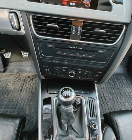 Синій Ауді А4, об'ємом двигуна 2 л та пробігом 270 тис. км за 9700 $, фото 7 на Automoto.ua