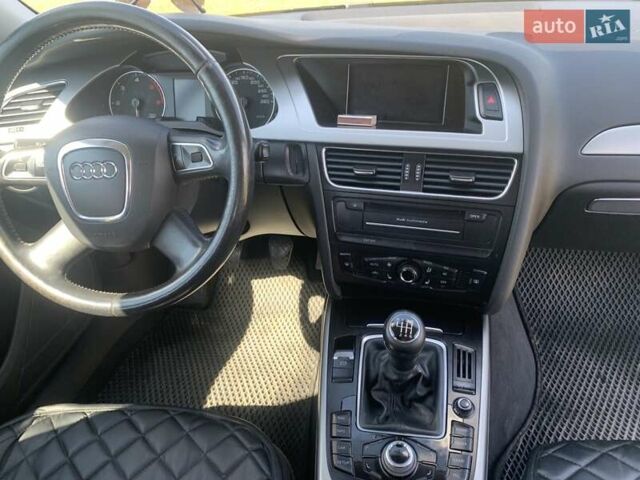 Синий Ауди А4, объемом двигателя 1.97 л и пробегом 255 тыс. км за 11400 $, фото 3 на Automoto.ua