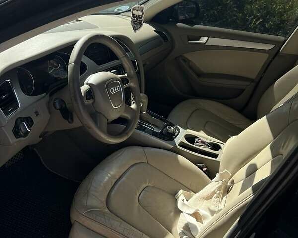 Синий Ауди А4, объемом двигателя 2 л и пробегом 420 тыс. км за 6000 $, фото 5 на Automoto.ua