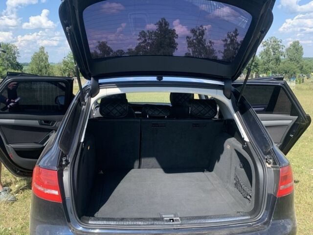 Синий Ауди А4, объемом двигателя 2 л и пробегом 255 тыс. км за 11100 $, фото 5 на Automoto.ua