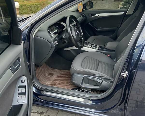 Синий Ауди А4, объемом двигателя 2 л и пробегом 275 тыс. км за 9400 $, фото 13 на Automoto.ua
