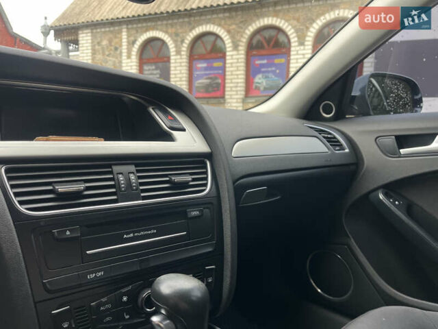 Синий Ауди А4, объемом двигателя 2 л и пробегом 317 тыс. км за 10500 $, фото 15 на Automoto.ua