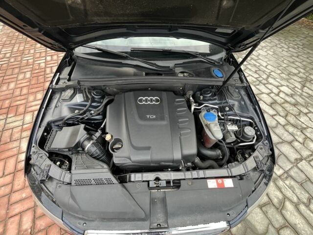 Синій Ауді А4, об'ємом двигуна 2 л та пробігом 317 тис. км за 10500 $, фото 23 на Automoto.ua