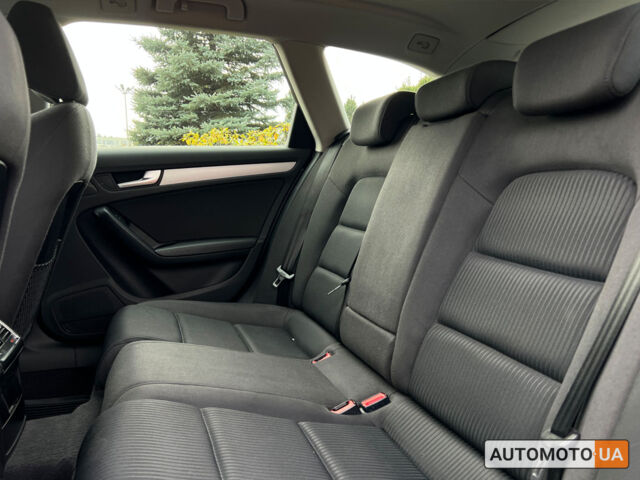 Синий Ауди А4, объемом двигателя 1.8 л и пробегом 204 тыс. км за 9400 $, фото 9 на Automoto.ua