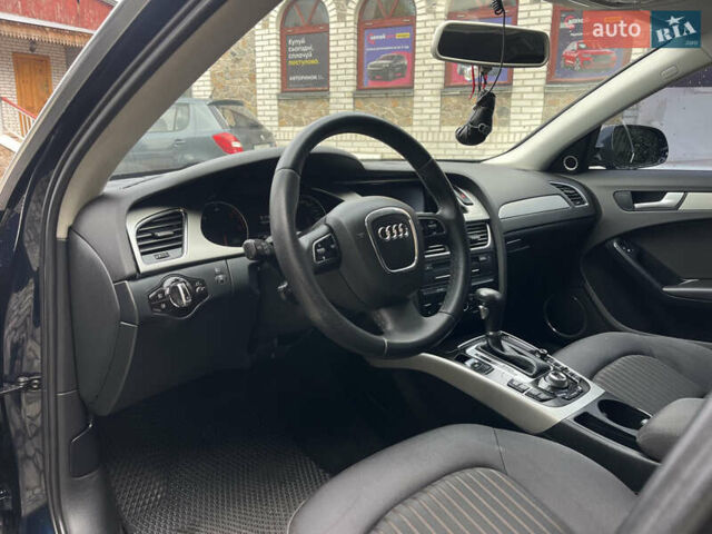 Синий Ауди А4, объемом двигателя 2 л и пробегом 317 тыс. км за 10500 $, фото 11 на Automoto.ua