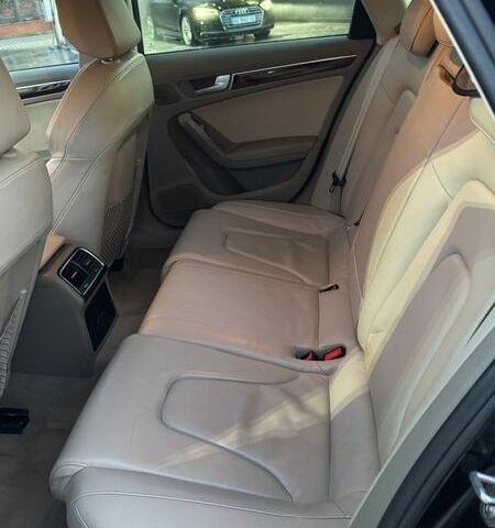 Синий Ауди А4, объемом двигателя 1.8 л и пробегом 229 тыс. км за 8000 $, фото 10 на Automoto.ua