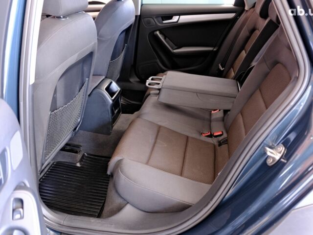 Синий Ауди А4, объемом двигателя 2 л и пробегом 160 тыс. км за 13900 $, фото 7 на Automoto.ua