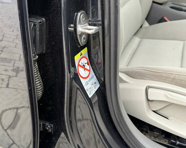 Синій Ауді А4, об'ємом двигуна 1.8 л та пробігом 240 тис. км за 8950 $, фото 78 на Automoto.ua