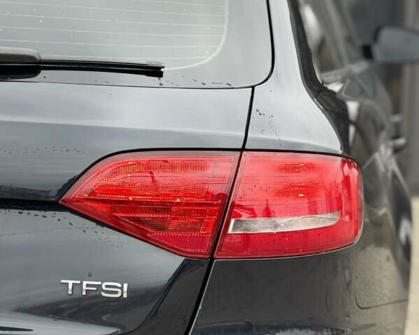 Синій Ауді А4, об'ємом двигуна 1.8 л та пробігом 240 тис. км за 8950 $, фото 25 на Automoto.ua