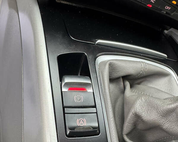 Синій Ауді А4, об'ємом двигуна 1.8 л та пробігом 240 тис. км за 8950 $, фото 46 на Automoto.ua