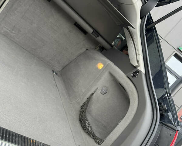 Синій Ауді А4, об'ємом двигуна 1.8 л та пробігом 240 тис. км за 8950 $, фото 65 на Automoto.ua