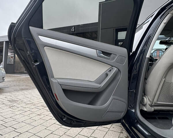 Синий Ауди А4, объемом двигателя 1.8 л и пробегом 240 тыс. км за 8750 $, фото 57 на Automoto.ua