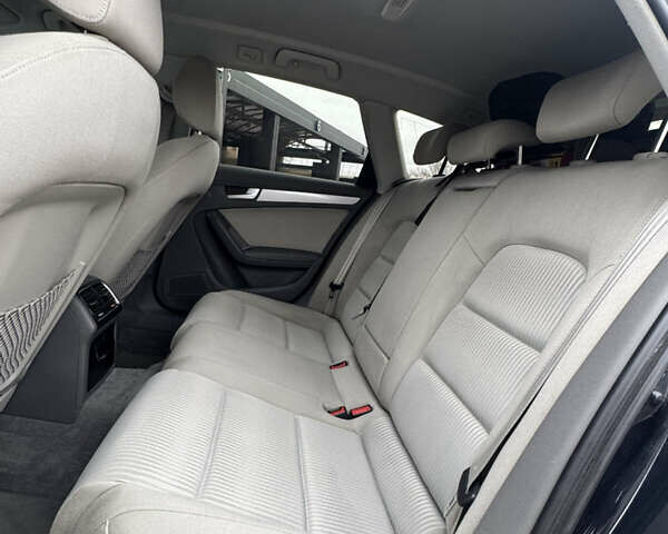 Синий Ауди А4, объемом двигателя 1.8 л и пробегом 240 тыс. км за 8750 $, фото 56 на Automoto.ua