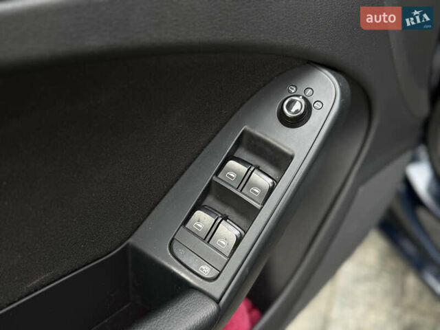 Синій Ауді А4, об'ємом двигуна 1.97 л та пробігом 275 тис. км за 10499 $, фото 33 на Automoto.ua