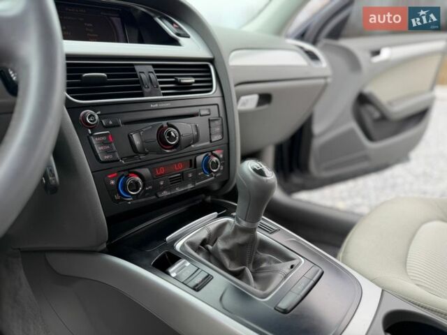 Синий Ауди А4, объемом двигателя 1.8 л и пробегом 240 тыс. км за 8999 $, фото 27 на Automoto.ua